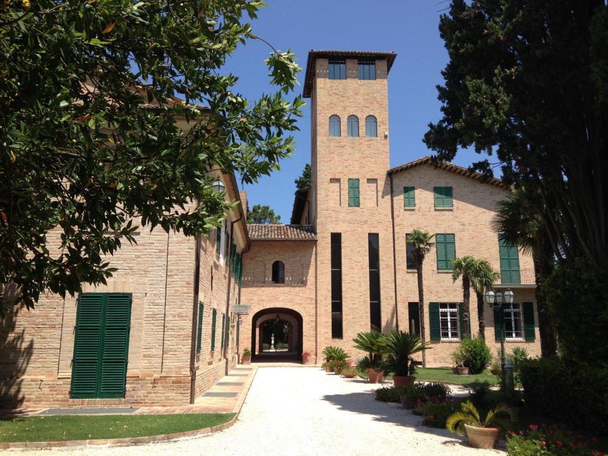 Relais Villa Sant'Isidoro Colbuccaro Bagian luar foto